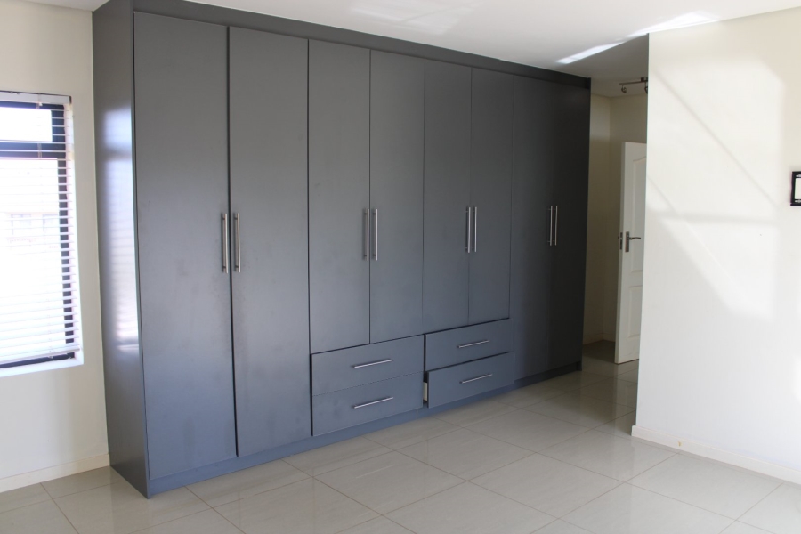 4 Bedroom Property for Sale in Kidds Beach Eastern Cape